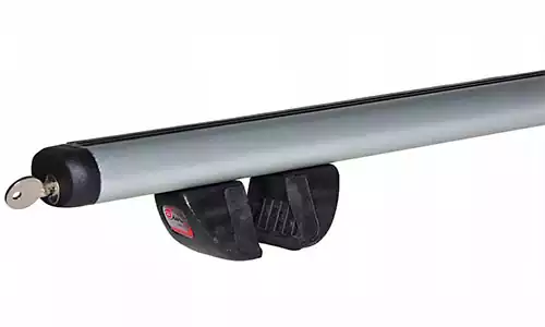 Багажник Amos Futura серебристый на интегрированные рейлинги Kia Sportage III SL (5dr.) SUV 2010-2015гг. аэродинамические дуги с замками