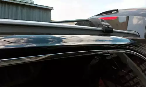 Оригинальное фото багажника CAN Otomotiv Turtle Tourmaline V2 Black 01.TUR.04.09.V2.B на крышу Geely Atlas 2016-2021гг., установленного на автомобиль. - Фотография 2